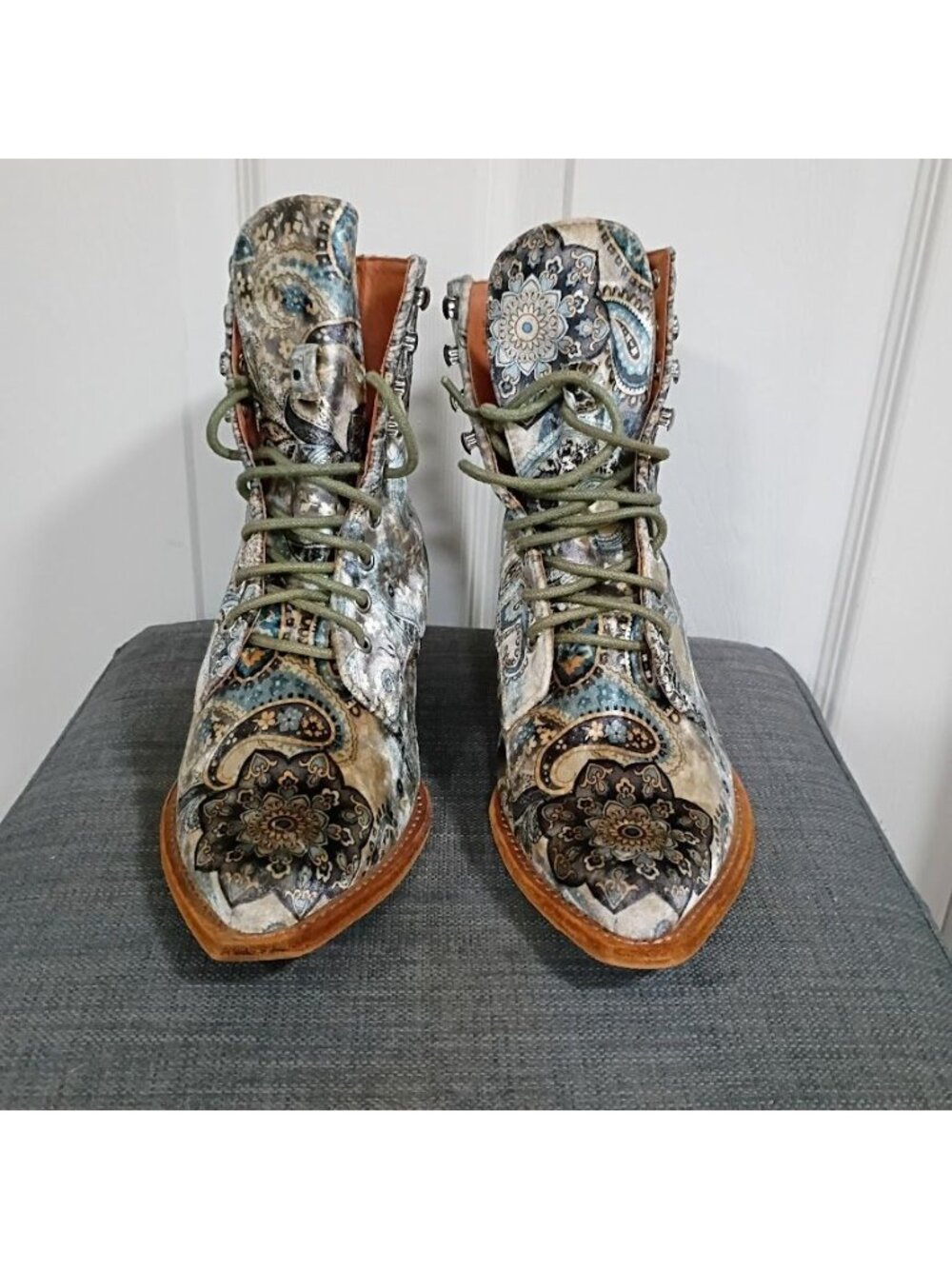 Elmcroft By Jeffrey Campbell Free People Paisley Lace-Up Ankle Boots 7M - Picture 2 of 9